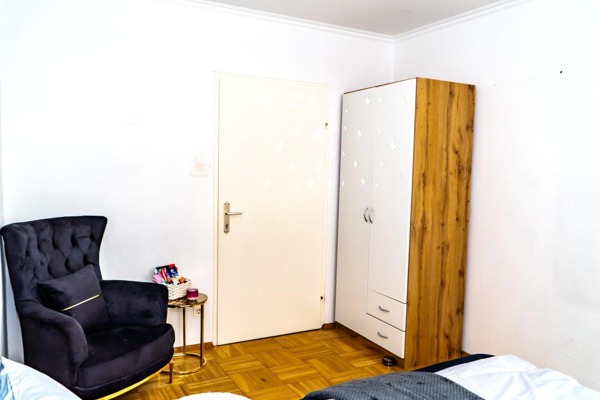 Spacious Rooms 5 Minutes To Wiener Stadthalle Exterior photo