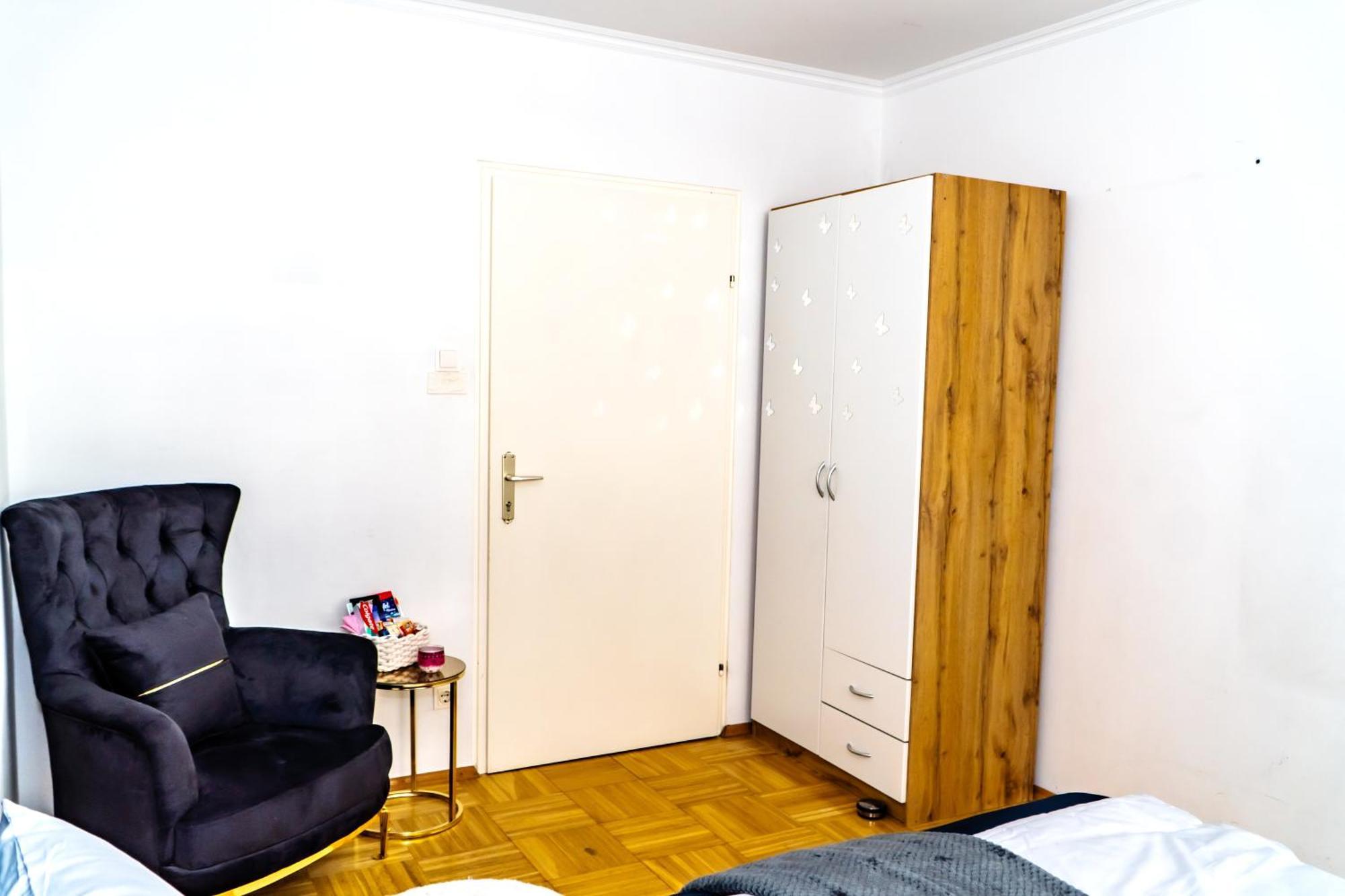 Spacious Rooms 5 Minutes To Wiener Stadthalle Exterior photo